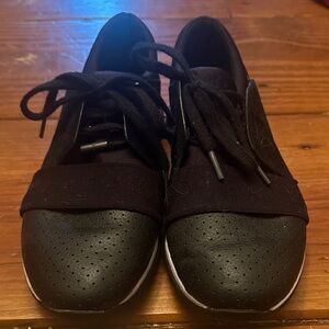 GUC Ted Baker Sneakers/Tennis Shoes - Size 8